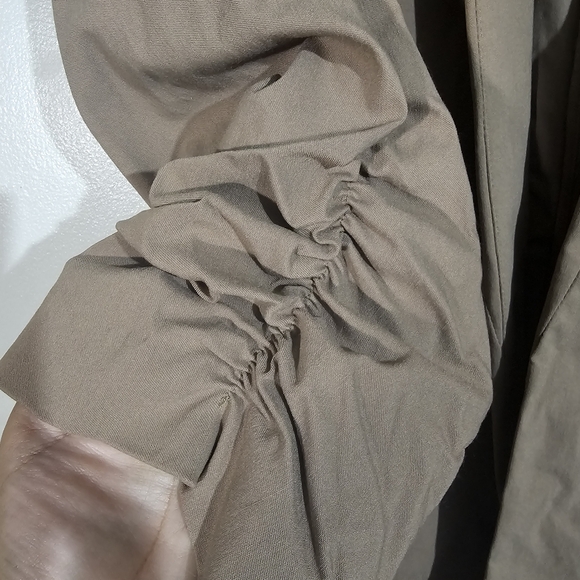 Torrid Tan Jacket with Rouched Sleeves Size 2 - Picture 8 of 9